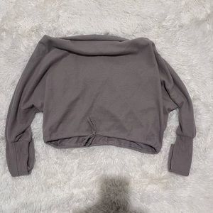 URBAN OUTFITTERS ~ OFF THE SHOULDER SWEATER